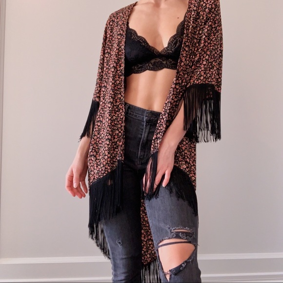 floral fringe kimono 🌷🌚 - Picture 11 of 13